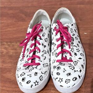 OTBT Court Gold Wink Leather Sneakers - Doodle Print - Size 8